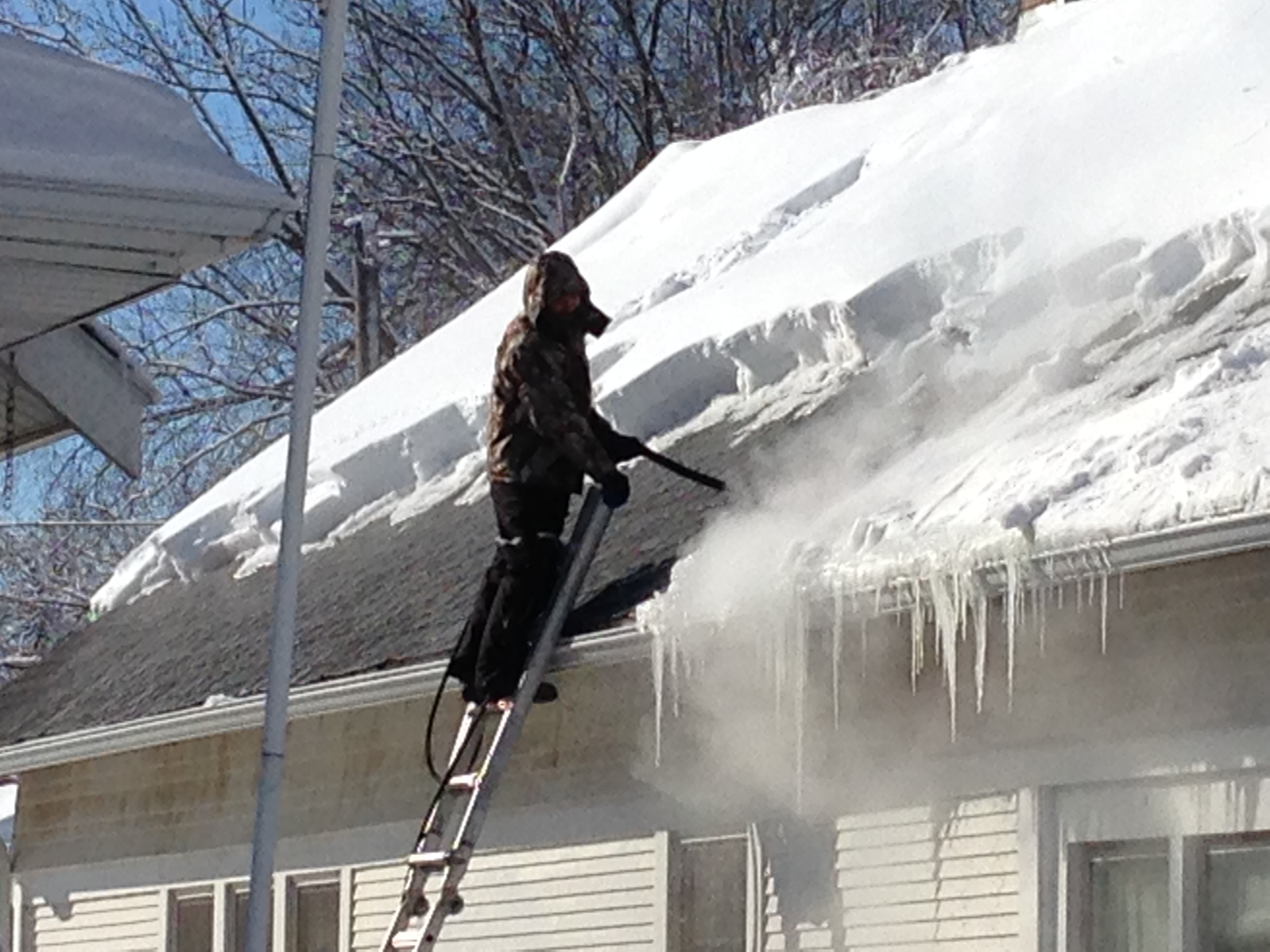 Ice dam removal | VanVleet Construction 